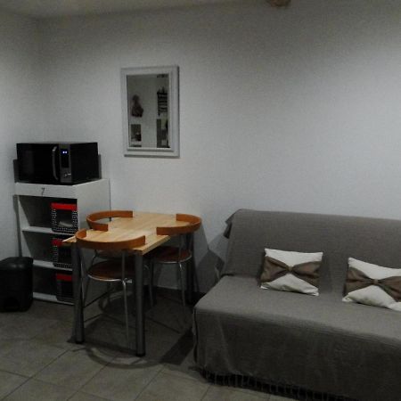 איל-סור-לה-סורג Sympathique Appartement מראה חיצוני תמונה