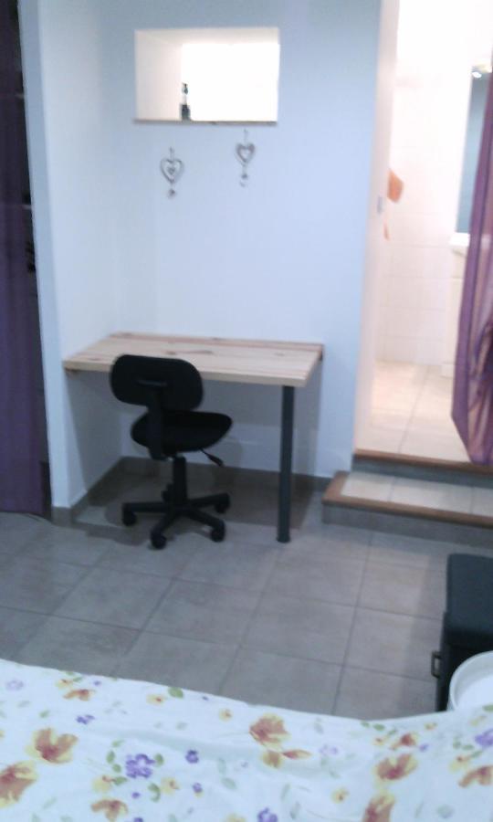 איל-סור-לה-סורג Sympathique Appartement מראה חיצוני תמונה
